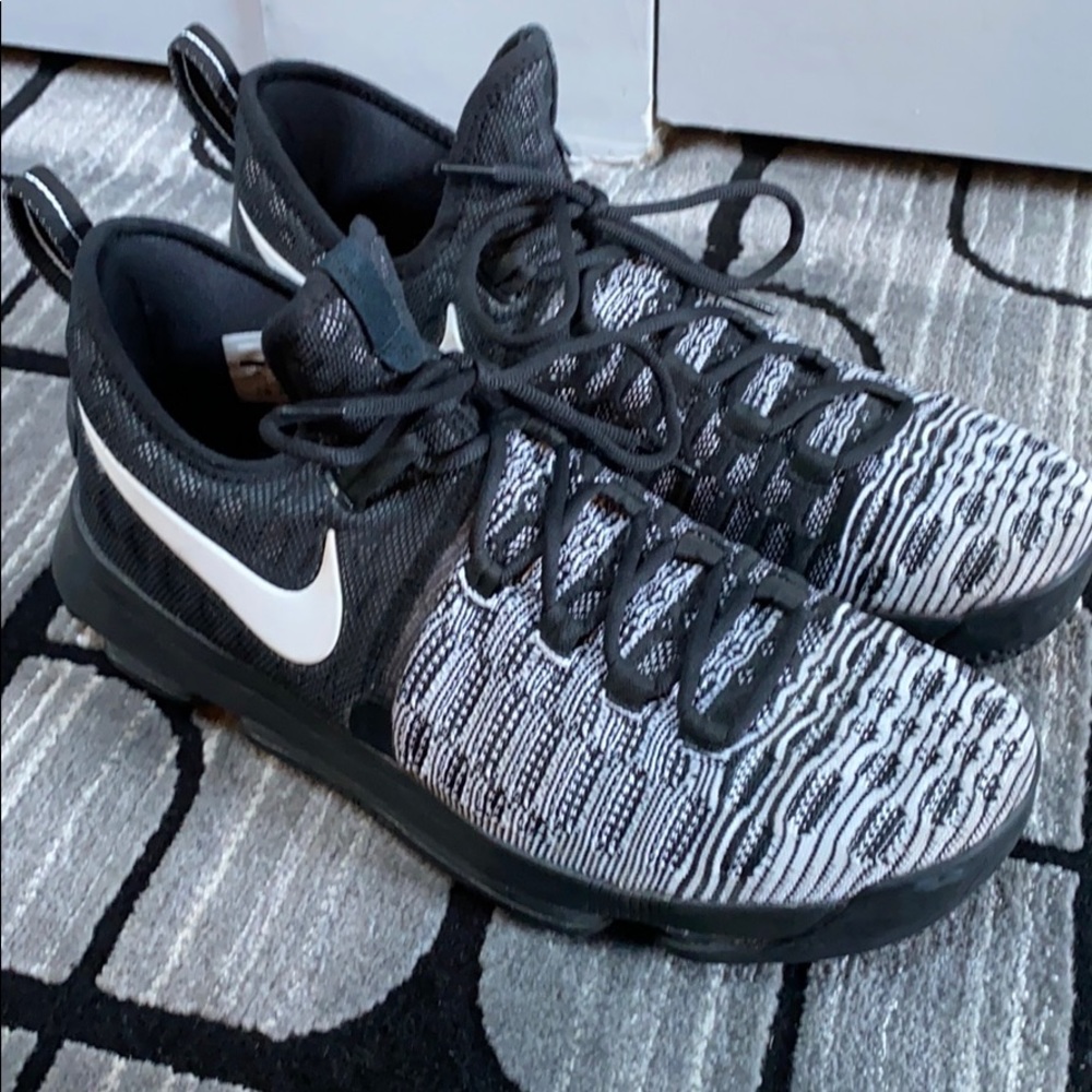 Barely worn Nike KD sneakers